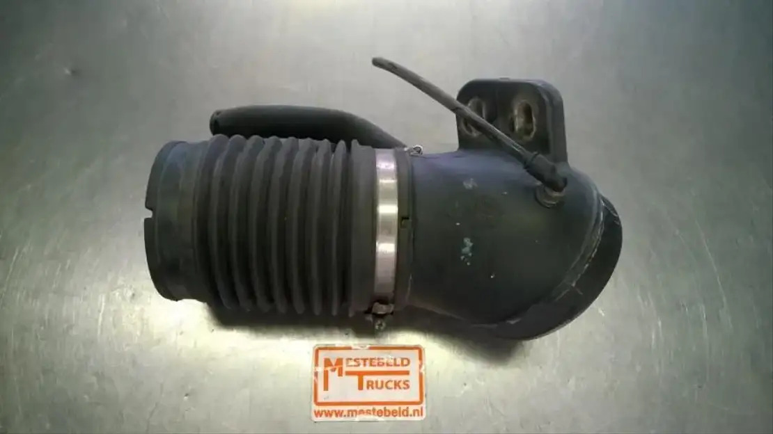 Volvo L uchtkanaal buis FE, FL - Sistema de admisión de aire para Camión: foto 1 Volvo L uchtkanaal buis FE, FL - Sistema de admisión de aire para Camión: foto 1