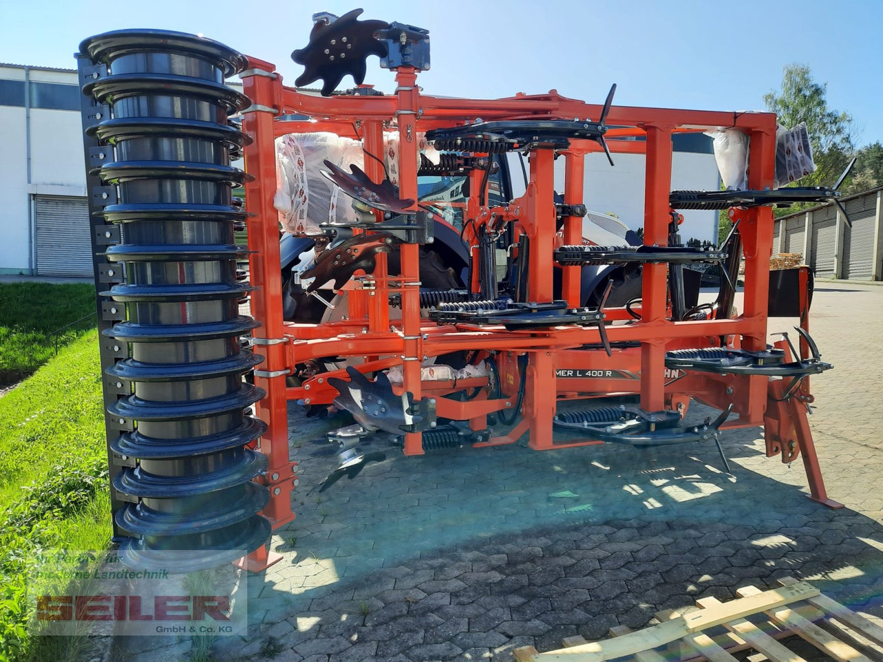 Kuhn Cultimer L 400 R NSM + T-Liner-Walze - Cultivador: foto 2 Kuhn Cultimer L 400 R NSM + T-Liner-Walze - Cultivador: foto 2