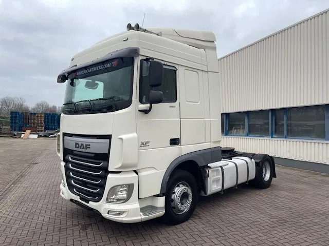 DAF XF 460 Retarder 2x Fuel-tanks - Cabeza tractora: foto 4 DAF XF 460 Retarder 2x Fuel-tanks - Cabeza tractora: foto 4