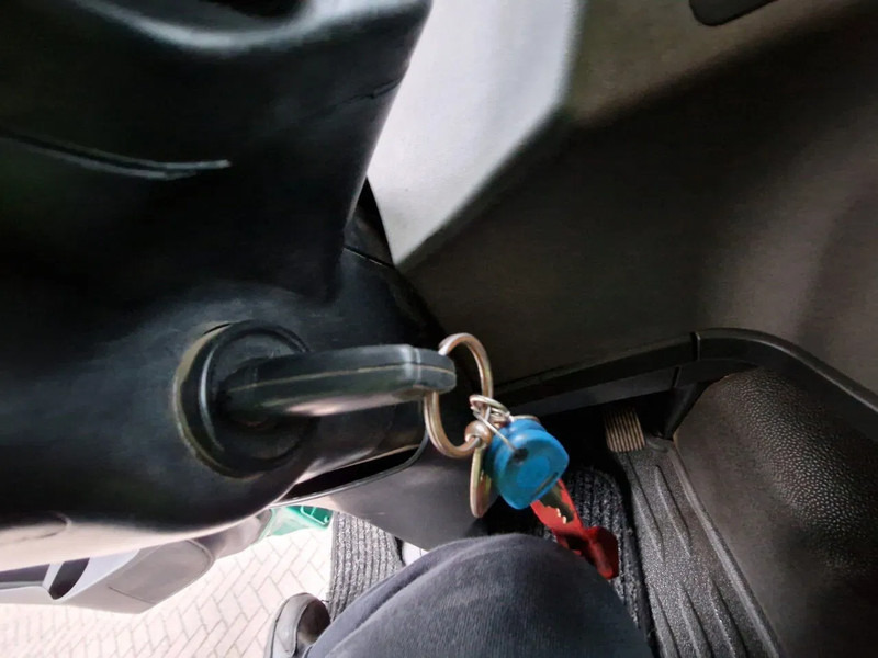 Cabeza tractora MAN TGS 18.480 Euro 5 Retarder 2-Tanks: foto 14 Cabeza tractora MAN TGS 18.480 Euro 5 Retarder 2-Tanks: foto 14