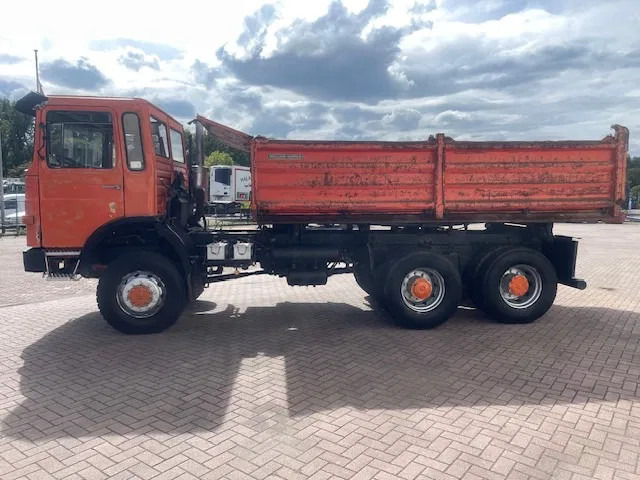 MAN 26.293 6x6 Full steel Kipper - Camión volquete: foto 4 MAN 26.293 6x6 Full steel Kipper - Camión volquete: foto 4