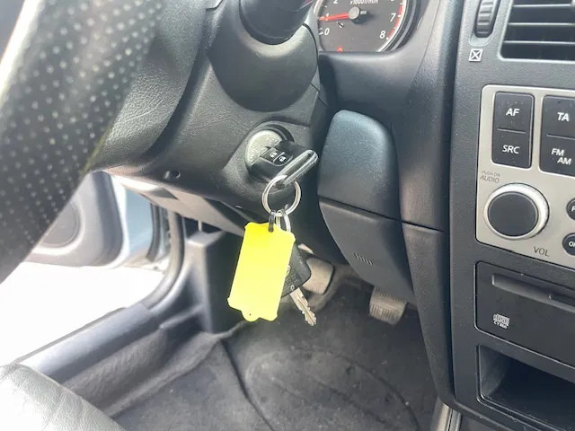 Hatchback Nissan Almera Leder bekleding APK Cruise control: foto 13 Hatchback Nissan Almera Leder bekleding APK Cruise control: foto 13