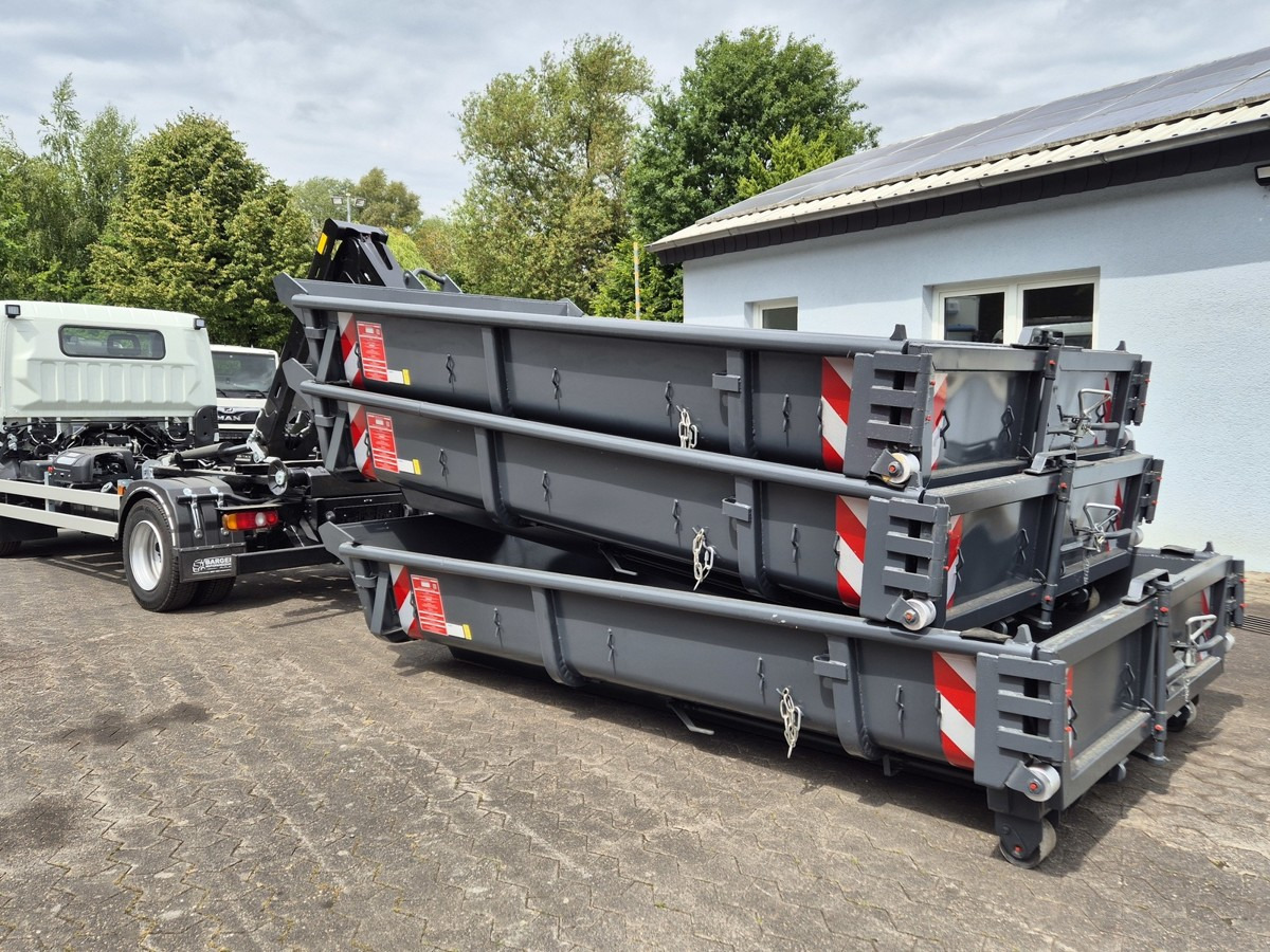 FUSO FUSO 9C18 40km/h City Abrollkipper WLF Swiss CH - Camión multibasculante: foto 2 FUSO FUSO 9C18 40km/h City Abrollkipper WLF Swiss CH - Camión multibasculante: foto 2