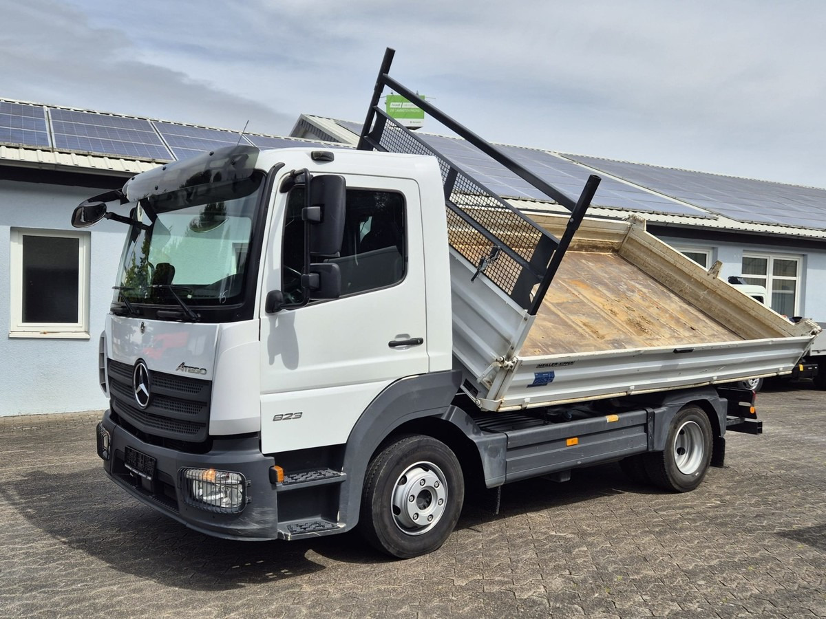 MERCEDES-BENZ Atego 823 3-Seiten Kipper Meiller 2 x AHK - Furgoneta basculante: foto 2 MERCEDES-BENZ Atego 823 3-Seiten Kipper Meiller 2 x AHK - Furgoneta basculante: foto 2
