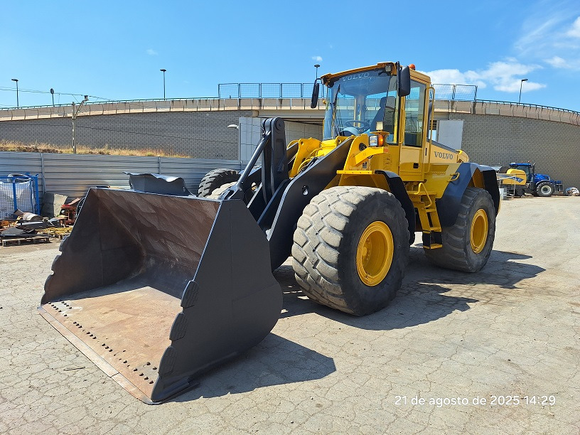 VOLVO L120E - Cargadora de ruedas: foto 2 VOLVO L120E - Cargadora de ruedas: foto 2