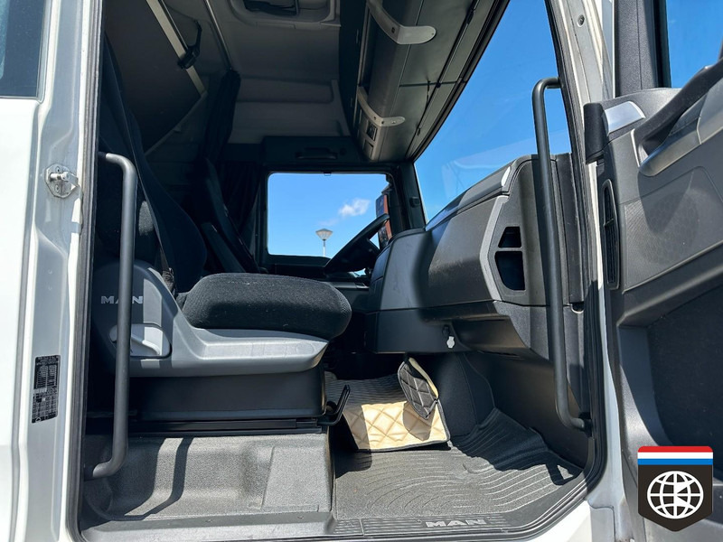 Camión lona MAN TGX 26.480 RETARDER - NIGHT A/C - 130M3 COMBINATION: foto 20