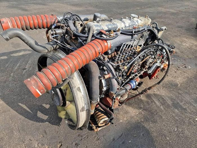 Renault Midliner 210 - Recambio: foto 3 Renault Midliner 210 - Recambio: foto 3