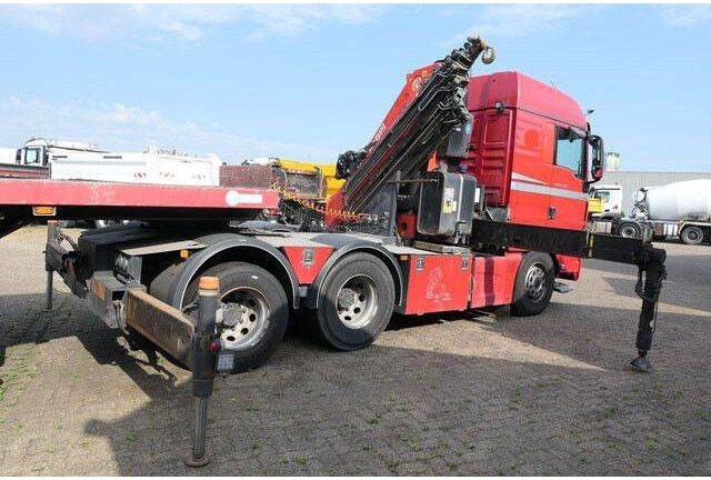 MAN 28.500 TGX 6x2, Kran PM 40528, Funk, Seilwinde - Cabeza tractora: foto 3 MAN 28.500 TGX 6x2, Kran PM 40528, Funk, Seilwinde - Cabeza tractora: foto 3