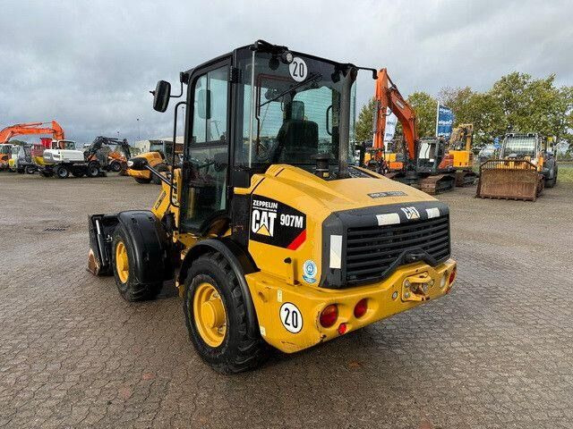 Caterpillar 907 M, 4+1 Schaufel, Palettengabel, Hydr. S.W.S. - Cargadora de ruedas: foto 4 Caterpillar 907 M, 4+1 Schaufel, Palettengabel, Hydr. S.W.S. - Cargadora de ruedas: foto 4