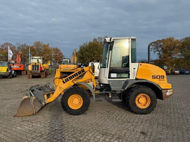 Liebherr L 509, 4+1 Schaufel, 3. Steuerkreis, Gabel - Cargadora de ruedas: foto 3 Liebherr L 509, 4+1 Schaufel, 3. Steuerkreis, Gabel - Cargadora de ruedas: foto 3