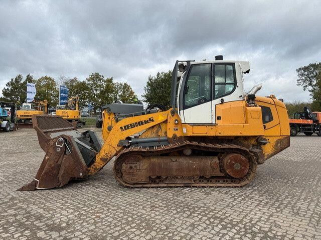 Liebherr LR 636, Laderaupe, 4+1 Schaufel, Klima, Kamera - Bulldozer: foto 3 Liebherr LR 636, Laderaupe, 4+1 Schaufel, Klima, Kamera - Bulldozer: foto 3