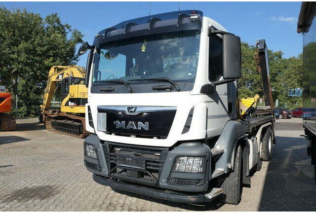 MAN 26.460 TGS 6x2, Hiab FTR18, Funk, Vorlauflenk,AC - Camión con equipo de cable: foto 2 MAN 26.460 TGS 6x2, Hiab FTR18, Funk, Vorlauflenk,AC - Camión con equipo de cable: foto 2