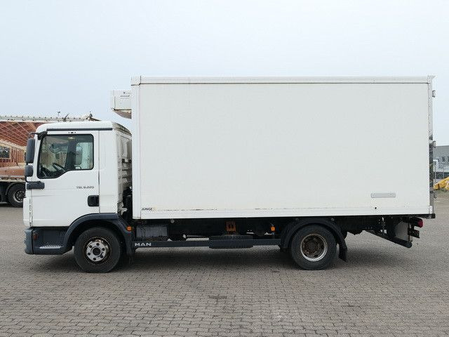 MAN 8.220 TGL BL 4x2, Thermo King, 3. Sitz, 5m lang - Camión frigorífico: foto 2 MAN 8.220 TGL BL 4x2, Thermo King, 3. Sitz, 5m lang - Camión frigorífico: foto 2