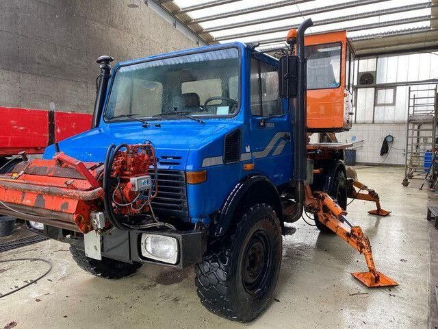 Arrendamiento de Unimog U 1450 4x4, Kran, Seilwinde Unimog U 1450 4x4, Kran, Seilwinde: foto 8