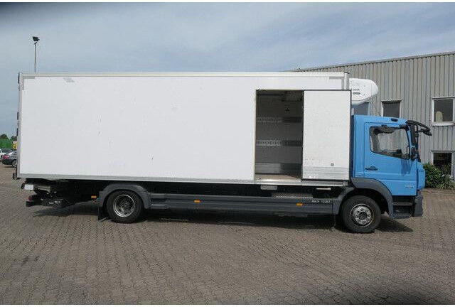 Mercedes-Benz 1323 L Atego, Thermo King T-800R, LBW, Trennwand - Camión frigorífico: foto 3 Mercedes-Benz 1323 L Atego, Thermo King T-800R, LBW, Trennwand - Camión frigorífico: foto 3