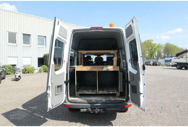 Mercedes-Benz 316 Sprinter/9 Sitze/AHK/Klima - Furgón: foto 4 Mercedes-Benz 316 Sprinter/9 Sitze/AHK/Klima - Furgón: foto 4