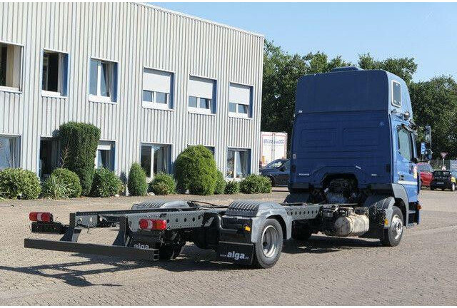 Mercedes-Benz 918 L Atego 4x2, Nebenantrieb, Standklima - Camión chasis: foto 3 Mercedes-Benz 918 L Atego 4x2, Nebenantrieb, Standklima - Camión chasis: foto 3