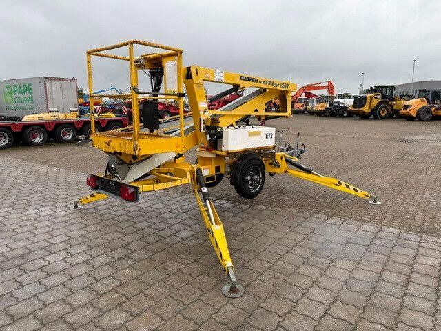 Niftylift 120 TE, Arbeitshöhe 12.2m, Korb, Batterie - Plataforma elevadora remolcable: foto 5 Niftylift 120 TE, Arbeitshöhe 12.2m, Korb, Batterie - Plataforma elevadora remolcable: foto 5