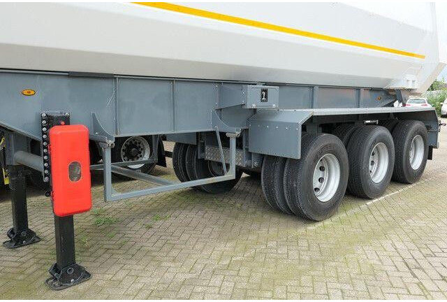 Stahl Hardox, 42m³, Zwillingsreifen, gr. Achsen - Semirremolque volquete: foto 3 Stahl Hardox, 42m³, Zwillingsreifen, gr. Achsen - Semirremolque volquete: foto 3