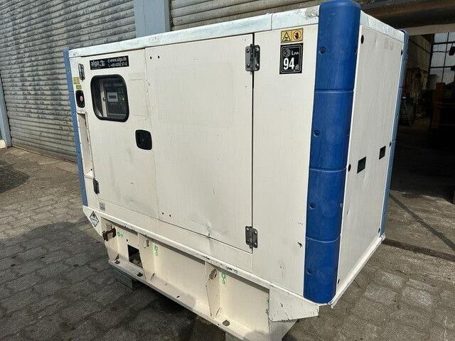 WILSON P33-2 Stromgenrator, 33kVA, Perkins, TOP - Generador industriale: foto 2 WILSON P33-2 Stromgenrator, 33kVA, Perkins, TOP - Generador industriale: foto 2