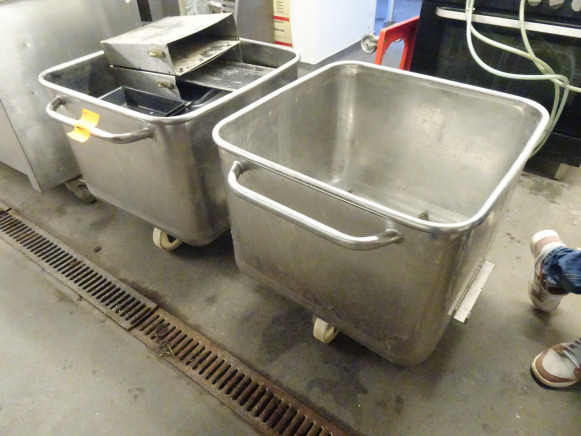 2 bacs mobiles - Maquinaria de alimentación: foto 2 2 bacs mobiles - Maquinaria de alimentación: foto 2