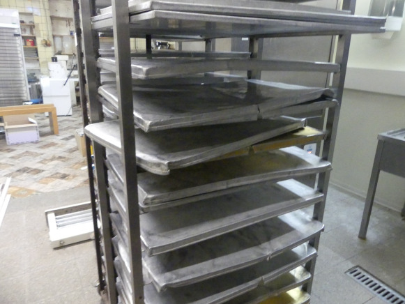 3 Chariots avec plateaux - Maquinaria de panadería: foto 3 3 Chariots avec plateaux - Maquinaria de panadería: foto 3