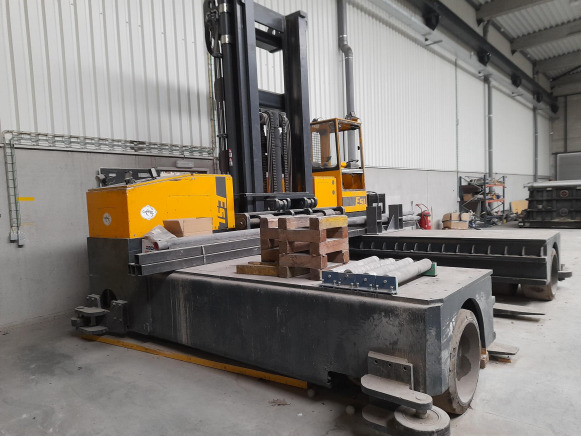 Chariot multidirectionnel Combilift ESL 14055 - Carretilla de 4 vías: foto 2 Chariot multidirectionnel Combilift ESL 14055 - Carretilla de 4 vías: foto 2