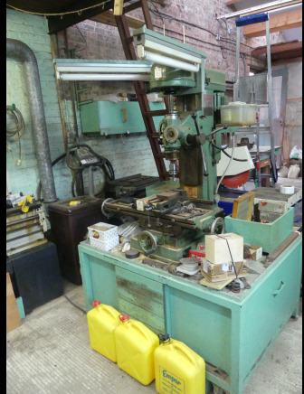 Fraiseuse avec meuble et accessoires Mecatec CTV-800 - Máquina para metal: foto 2 Fraiseuse avec meuble et accessoires Mecatec CTV-800 - Máquina para metal: foto 2