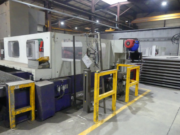 Machine de découpe laser CO² avec refroidisseur et aspiration de fumée Bystronic Bylaser 6000 - Máquina para metal: foto 1 Machine de découpe laser CO² avec refroidisseur et aspiration de fumée Bystronic Bylaser 6000 - Máquina para metal: foto 1