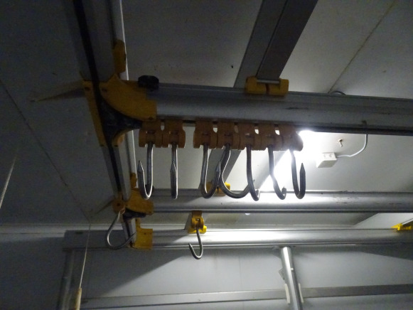 Penderie - rails inox - Maquinaria de alimentación: foto 4 Penderie - rails inox - Maquinaria de alimentación: foto 4