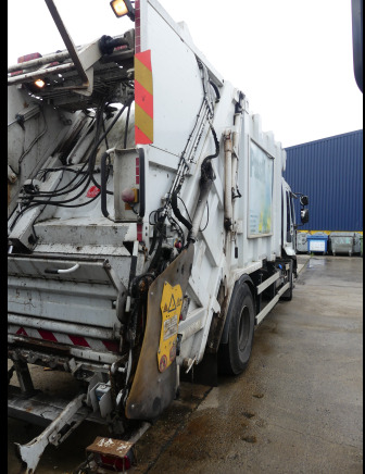 REF:5405 - Camion poubelle Renault Midlum 270 DXI (2013-205.285 km) - Camión de basura: foto 3 REF:5405 - Camion poubelle Renault Midlum 270 DXI (2013-205.285 km) - Camión de basura: foto 3