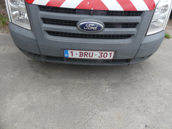 REF:immatriculée sous : 1-BRU-301 - Camionnette Ford Transit - Furgón: foto 3 REF:immatriculée sous : 1-BRU-301 - Camionnette Ford Transit - Furgón: foto 3