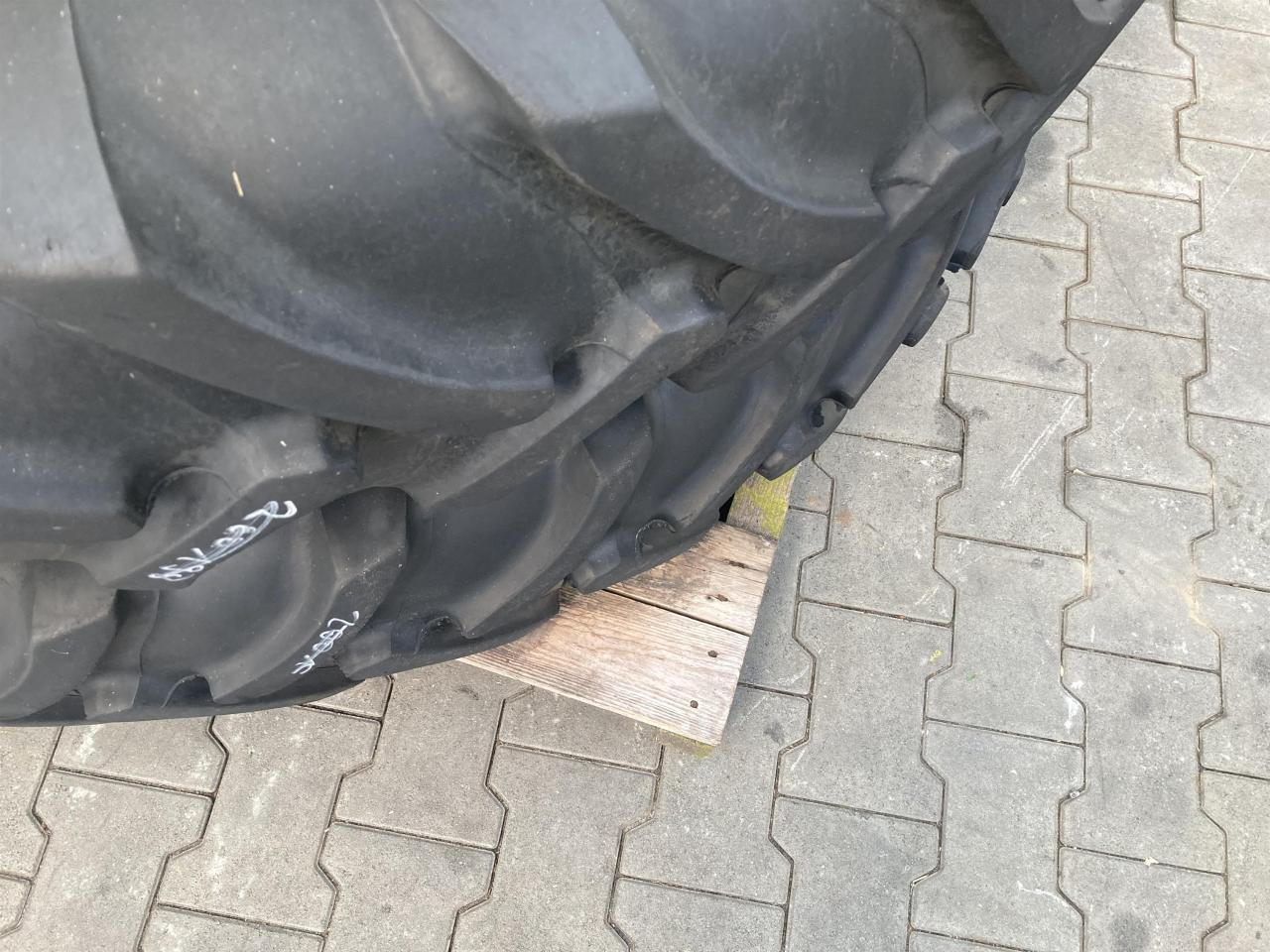 Alliance 13.6R48 - Neumático para Maquinaria agrícola: foto 2 Alliance 13.6R48 - Neumático para Maquinaria agrícola: foto 2