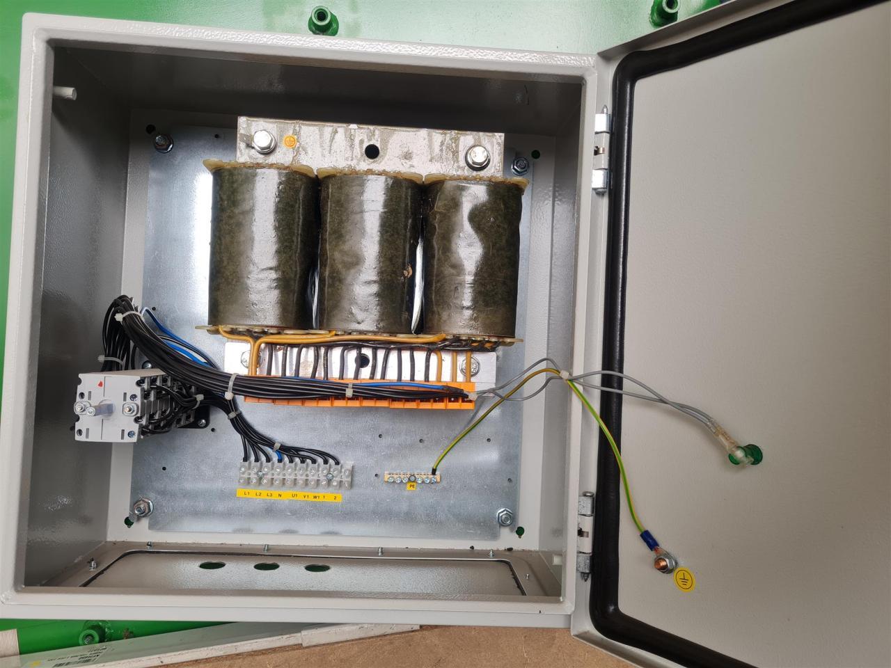 Avenco Trafosteuerung 5 Stufen, 15A - Maquinaria ganadera: foto 2 Avenco Trafosteuerung 5 Stufen, 15A - Maquinaria ganadera: foto 2