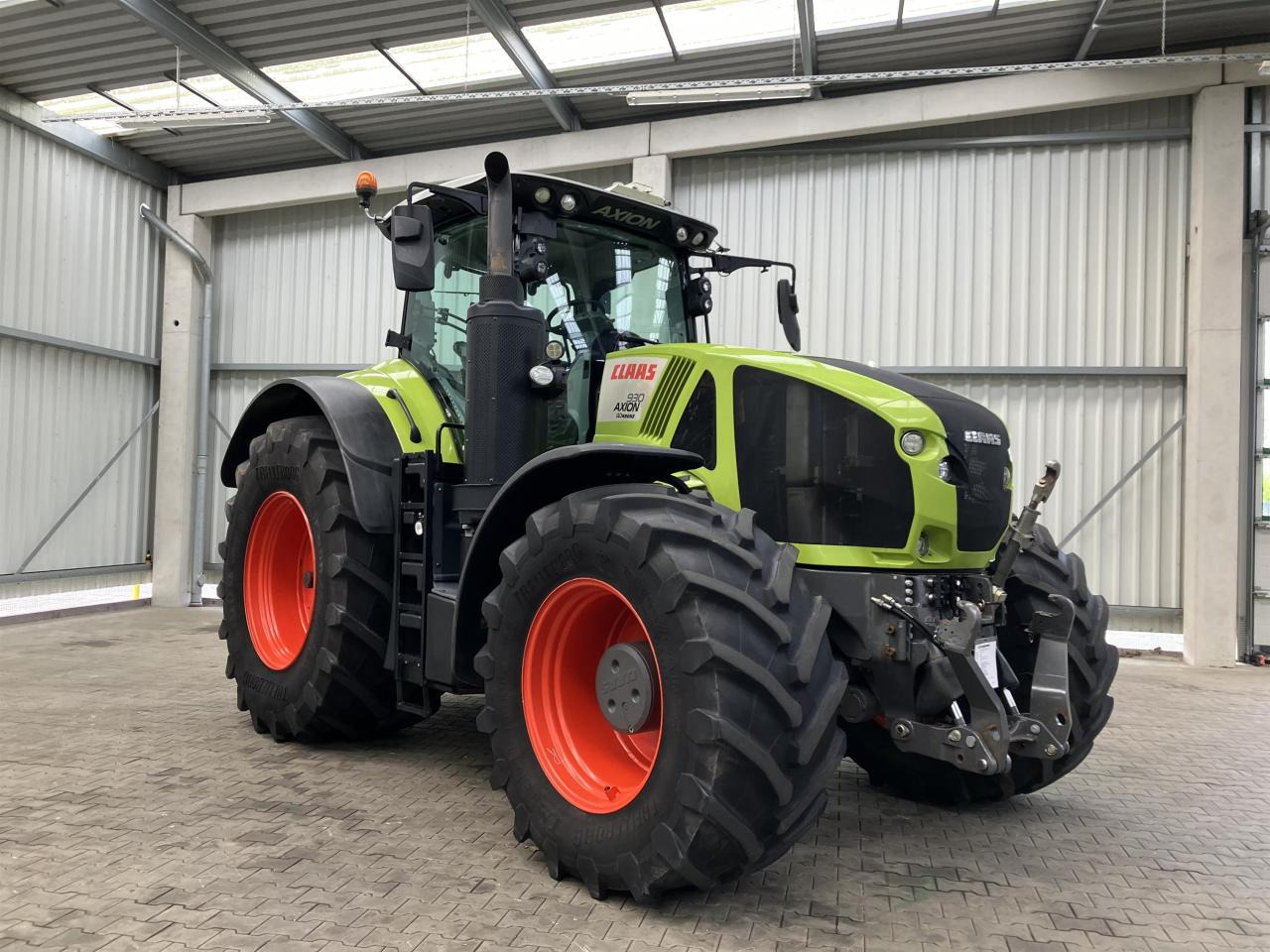CLAAS Axion 930 - Tractor: foto 1 CLAAS Axion 930 - Tractor: foto 1