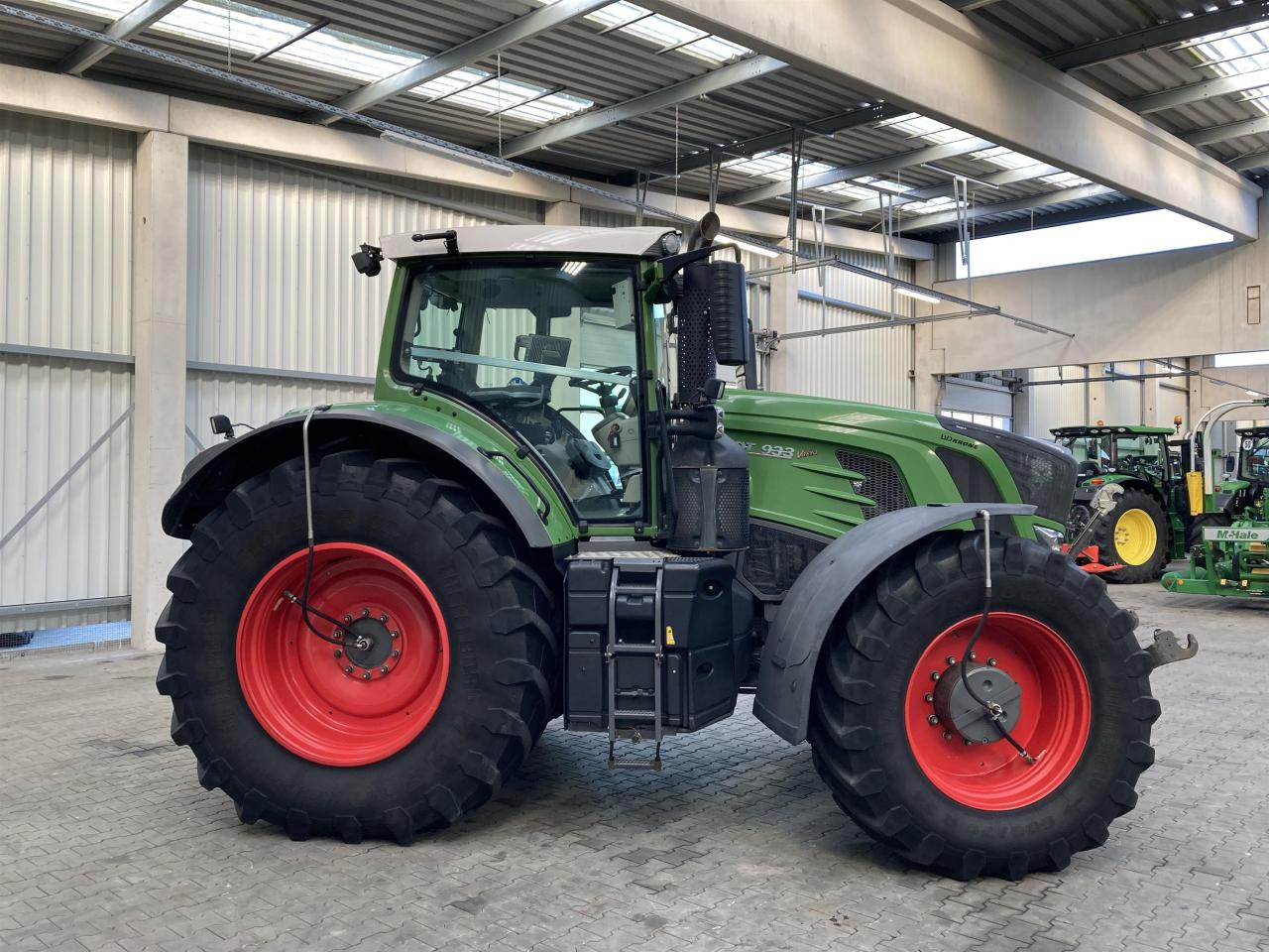 Fendt 933 Vario Profi Plus - Tractor: foto 4 Fendt 933 Vario Profi Plus - Tractor: foto 4