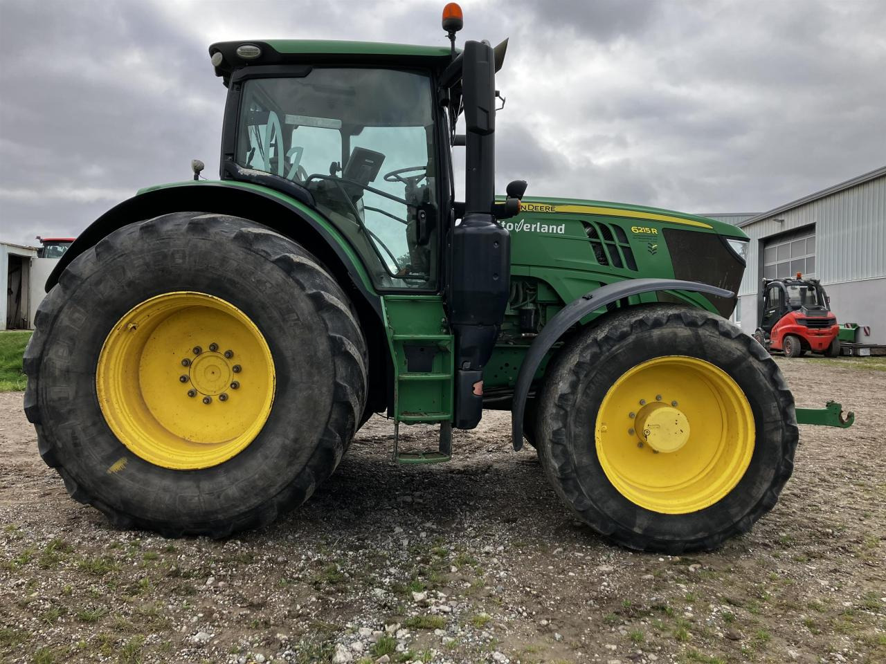 John Deere 6215R - Tractor: foto 2 John Deere 6215R - Tractor: foto 2