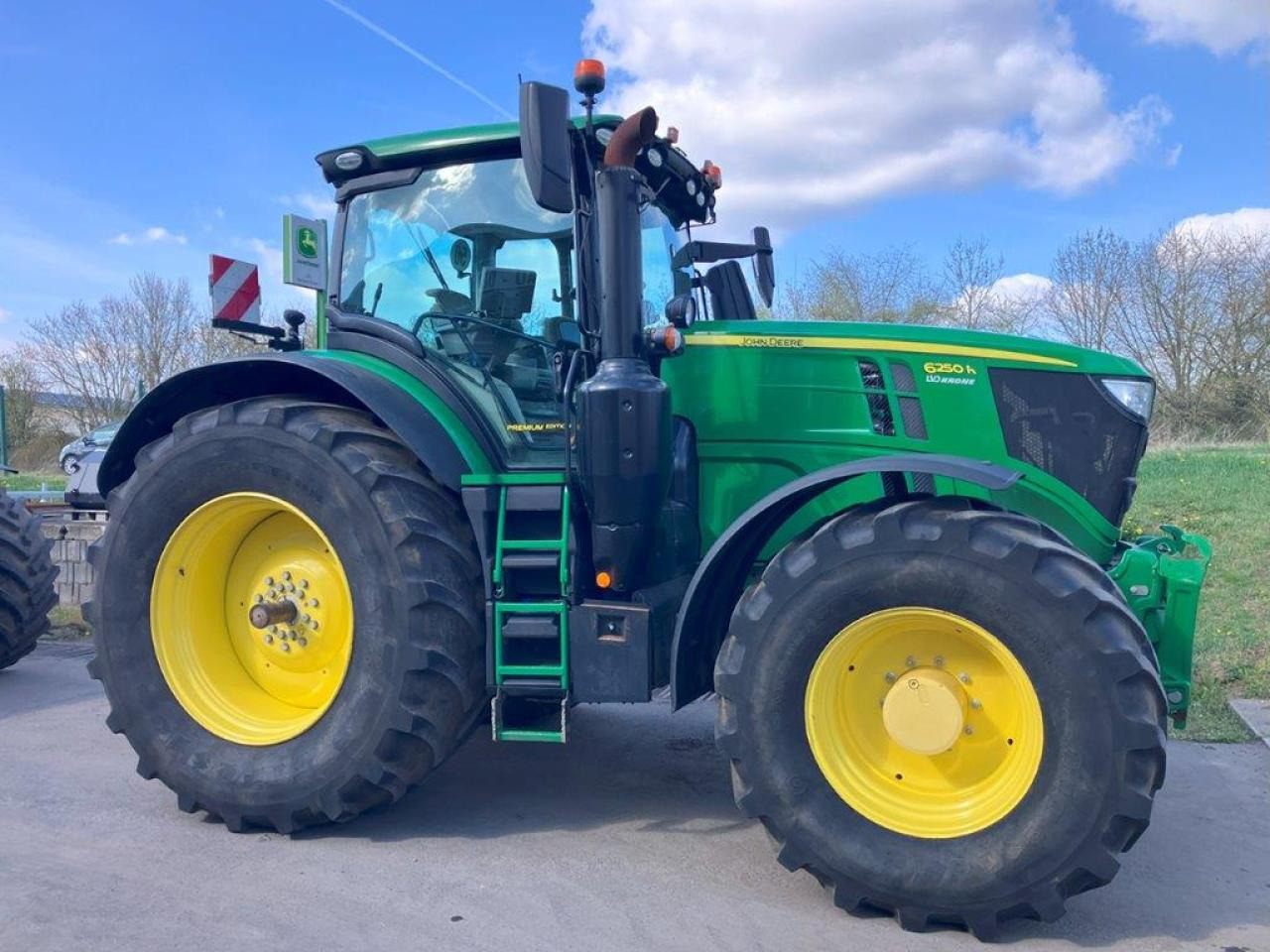 John Deere 6250R - Tractor: foto 2 John Deere 6250R - Tractor: foto 2