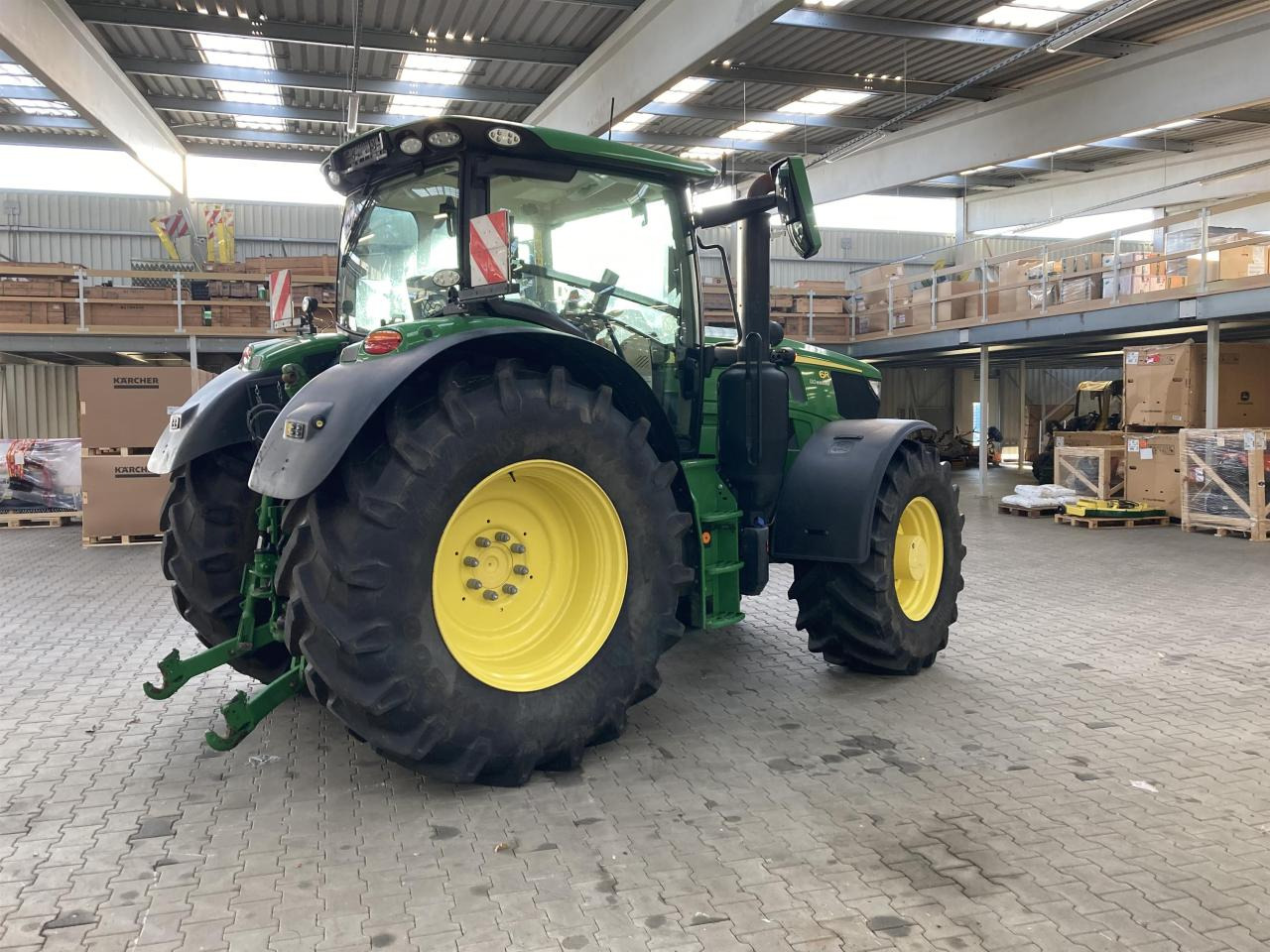 John Deere 6R 185 - Tractor: foto 5 John Deere 6R 185 - Tractor: foto 5