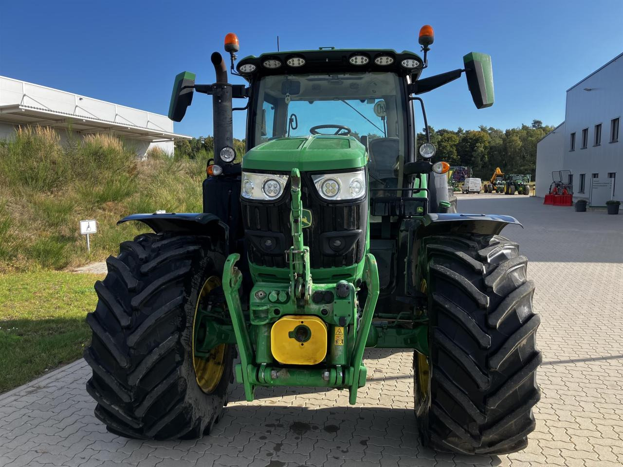 John Deere 6R 185 - Tractor: foto 3 John Deere 6R 185 - Tractor: foto 3