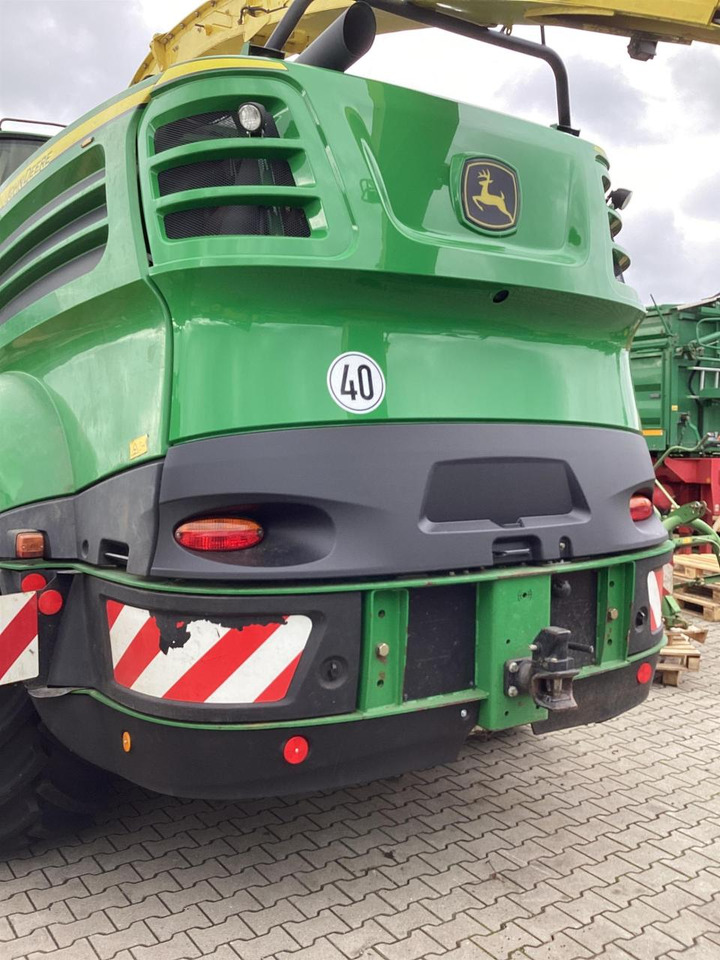 John Deere 8300 - Cosechadora de forraje: foto 5 John Deere 8300 - Cosechadora de forraje: foto 5