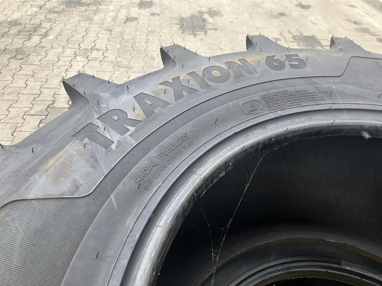 Vredestein 540/65R30 - Neumático para Maquinaria agrícola: foto 3 Vredestein 540/65R30 - Neumático para Maquinaria agrícola: foto 3