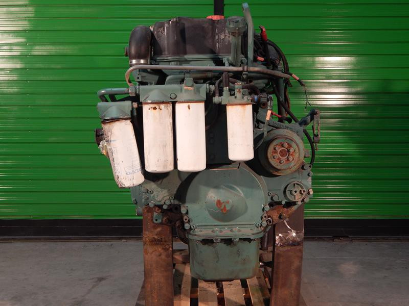 Engine VOLVO A40D D12CACE2 - Motor para Maquinaria de construcción: foto 5 Engine VOLVO A40D D12CACE2 - Motor para Maquinaria de construcción: foto 5