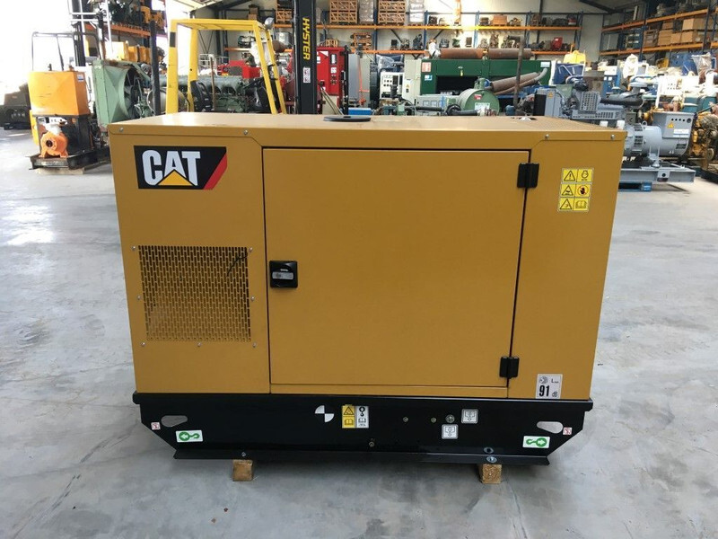 Generador industriale nuevo Caterpillar C2.2 22 kVA Silent generatorset New: foto 7