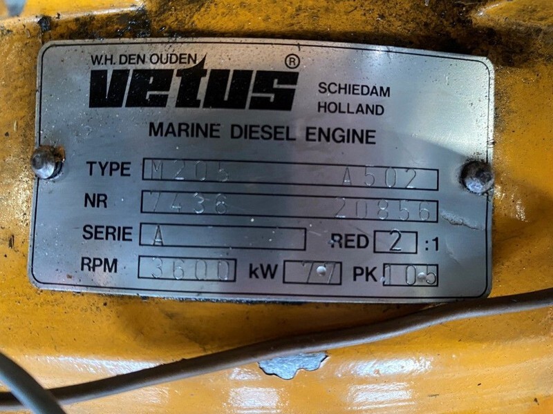 Caterpillar Vetus M205 7.7 kW / 10.5 PK Marine Diesel motor met keerkoppeling - Motor: foto 4 Caterpillar Vetus M205 7.7 kW / 10.5 PK Marine Diesel motor met keerkoppeling - Motor: foto 4