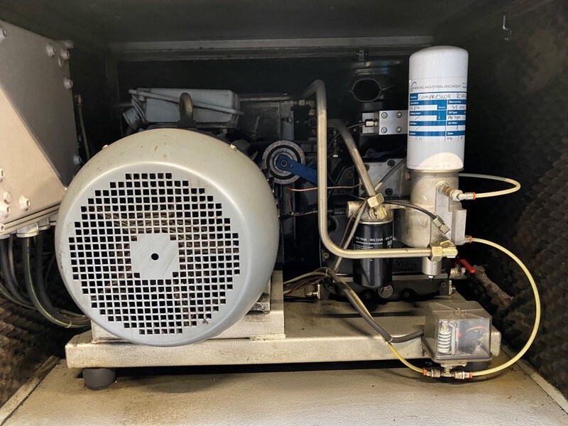 Creemers RCN 15-60 15 kW 2000 L / min 10 Bar Elektrische Schroefcompressor - Compresor de aire: foto 3 Creemers RCN 15-60 15 kW 2000 L / min 10 Bar Elektrische Schroefcompressor - Compresor de aire: foto 3