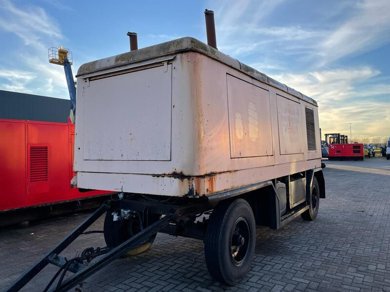 Deutz F12M 716 Bredenoord AEG 250 kVA Silent generatorset op aanhanger - Generador industriale: foto 4 Deutz F12M 716 Bredenoord AEG 250 kVA Silent generatorset op aanhanger - Generador industriale: foto 4