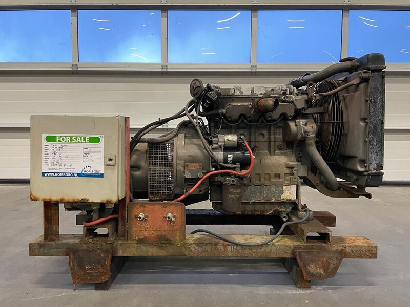 Deutz F4M 1008 SDMO 10 kVA generatorset - Generador industriale: foto 1 Deutz F4M 1008 SDMO 10 kVA generatorset - Generador industriale: foto 1
