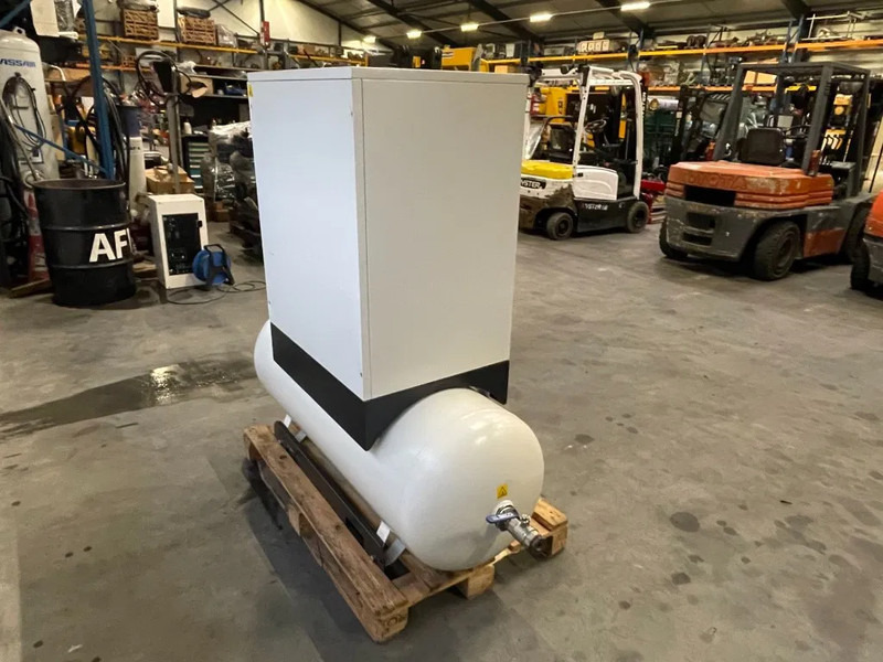 Fiac New Silver 10 / 270 Silent 7.5 kW 860 L / min 10 bar Elektrische Schroefcompressor met ketel - Compresor de aire: foto 5 Fiac New Silver 10 / 270 Silent 7.5 kW 860 L / min 10 bar Elektrische Schroefcompressor met ketel - Compresor de aire: foto 5