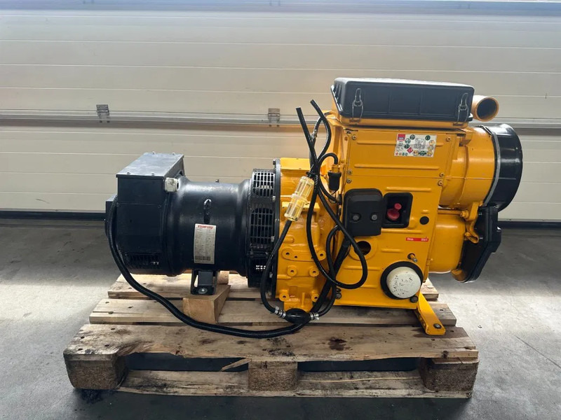 Hatz 2M41 Stamford 17.5 kVA generatorset - Generador industriale: foto 1 Hatz 2M41 Stamford 17.5 kVA generatorset - Generador industriale: foto 1